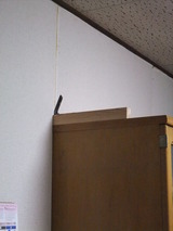 家具と冷蔵庫の転倒を防ぐには。