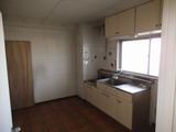 【ブログ更新】賃貸マンションの空家改修工事が始まっています。