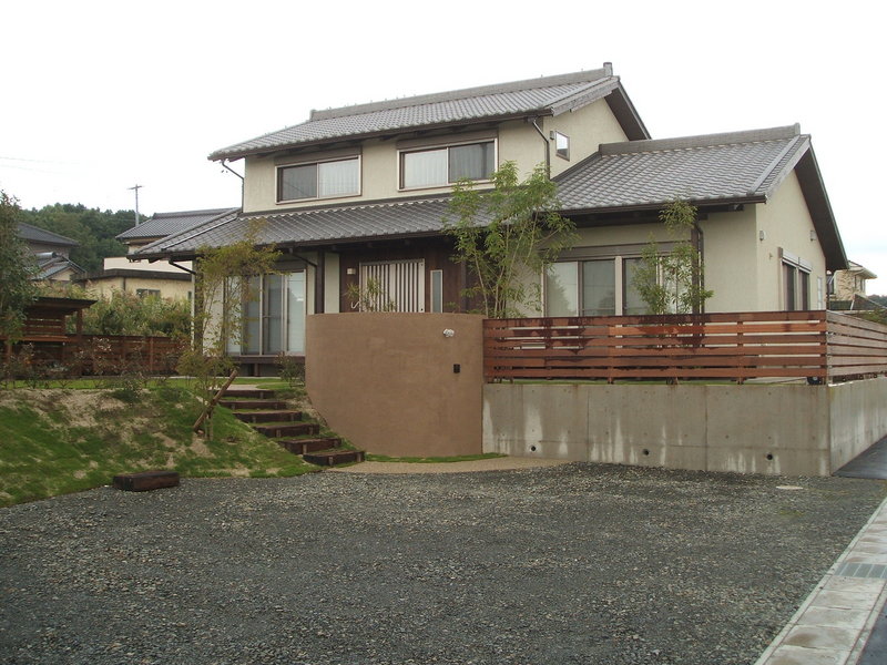 自然素材とこだわりが満載！タイムレスデザインで暖炉のある家　愛知県 みよし市