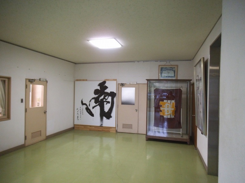 ３０周年記念式典　講演会で使用した　大きな額　みよし市